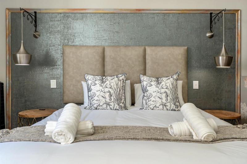 To Let 2 Bedroom Property for Rent in Sea Point Western Cape